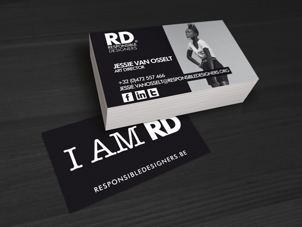 http://www.madikaba.com/wp-content/uploads/2013/11/RD-Business_Card_Mockup_rd_1000.jpg